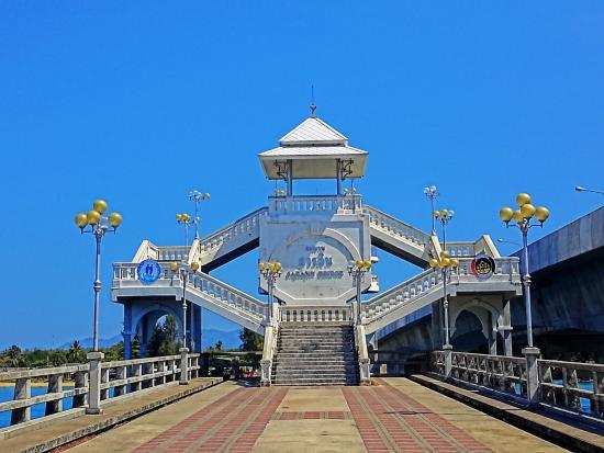 Sarasin Bridge